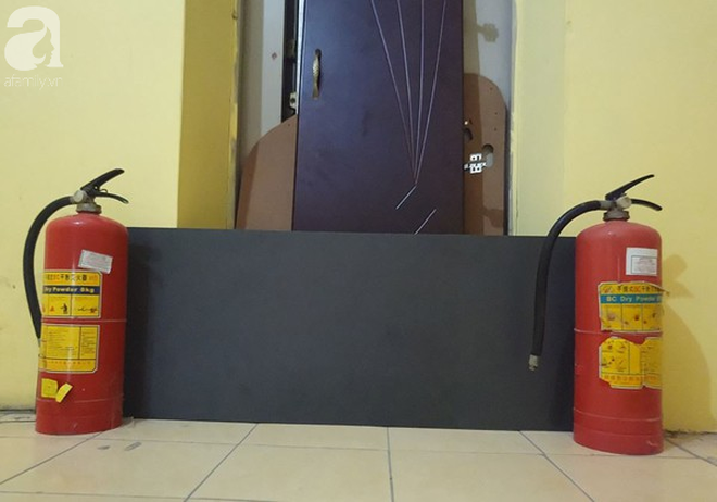 H&agrave; Nội: Thang m&aacute;y gặp sự cố, nhiều người hoảng loạn gọi trợ gi&uacute;p - Ảnh 4.