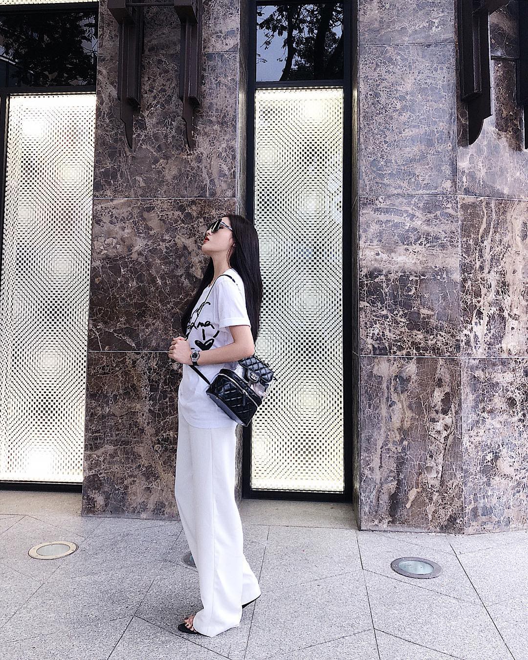 Thấy Kỳ Duyên post ảnh đẹp, tài khoản của hội những người yêu Chanel trên toàn thế giới gửi hẳn tin nhắn để khen ngợi - Ảnh 3.