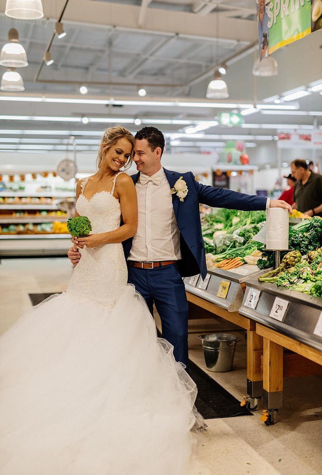 Cặp đôi vào tận siêu thị để chụp ảnh cưới, tưởng kỳ lạ nhưng đằng sau đó là một câu chuyện tình tuyệt đẹp - Ảnh 6.
