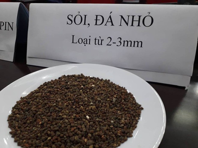 Công an Đắk Nông: Phế phẩm cà phê nhuộm pin con Ó được bán với giá 9.000 đồng/kg - Ảnh 2.