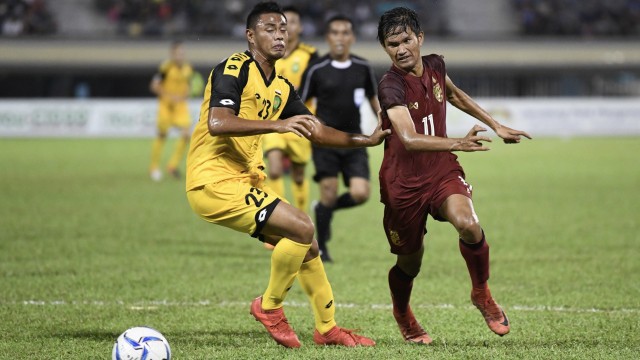 Thái Lan gây bất ngờ khi để thua bẽ bàng trước Brunei - Ảnh 2.