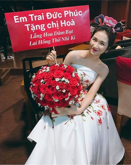 Láu cá như Đức Phúc, tặng hoa viết lời chúc cho chị em Hoa dâm bụt cũng phải đậm cá tính riêng  - Ảnh 3.