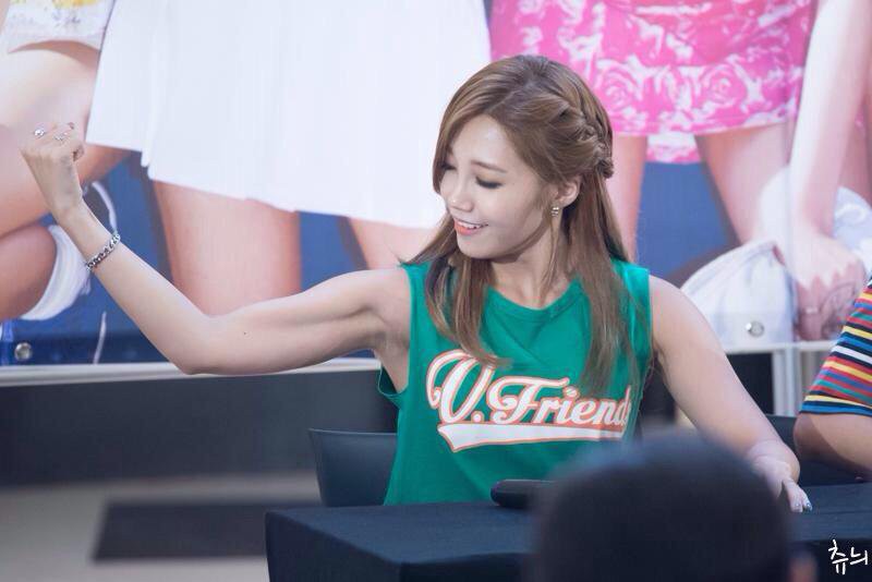 Vừa xinh như búp bê vừa điệu đà là thế, nhưng dàn mỹ nhân Kpop này lại có đặc điểm cơ thể nam tính không ngờ - Ảnh 28.