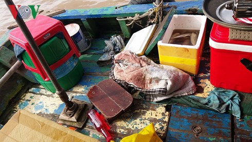 Cô lái đò mất tích, trên đò nhiều vết máu - Ảnh 2.