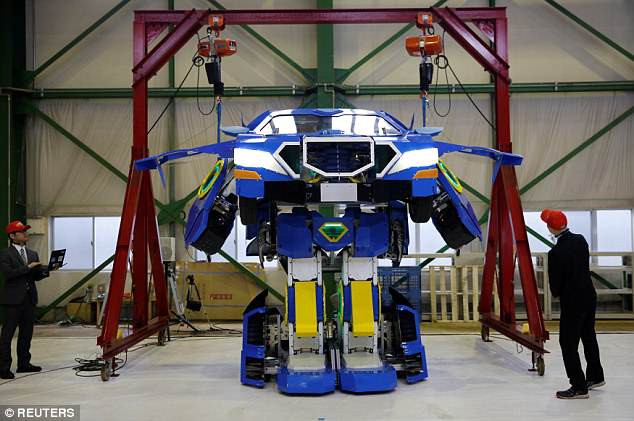Cuối cùng cũng có Transformer ngoài đời thực, biến hóa ô-tô thành robot ảo như phim - Ảnh 5.