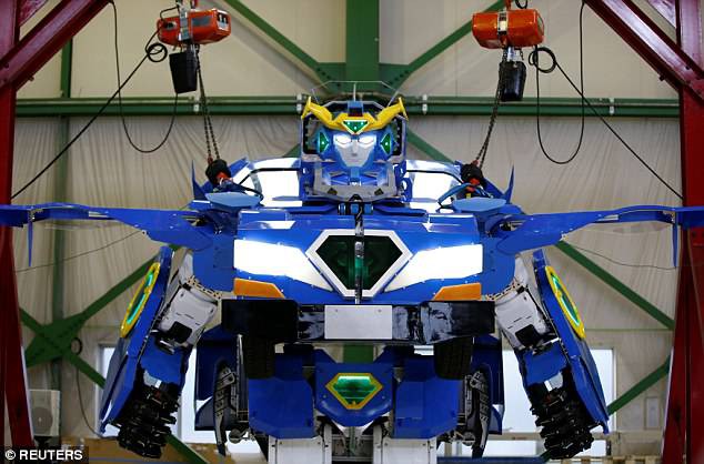 Cuối cùng cũng có Transformer ngoài đời thực, biến hóa ô-tô thành robot ảo như phim - Ảnh 7.