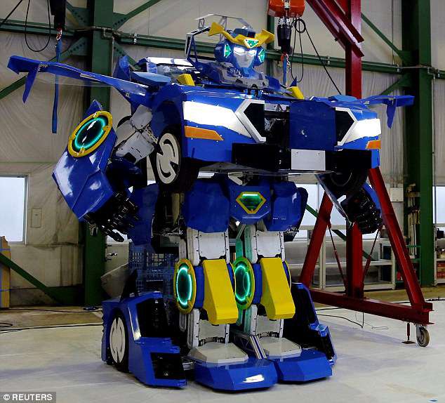 Cuối cùng cũng có Transformer ngoài đời thực, biến hóa ô-tô thành robot ảo như phim - Ảnh 8.