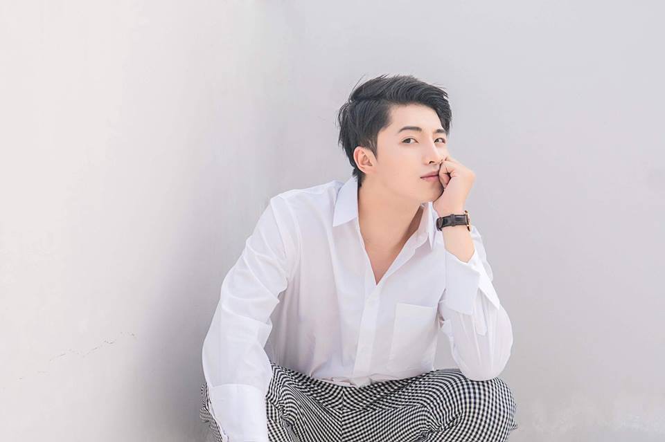 Clip: Phản ứng ngỡ ngàng của Harry Lu khi nhận được lời tỏ tình cực bá đạo của một bạn nam! - Ảnh 2. Clip: Phản ứng ngỡ ngàng của Harry Lu khi nhận được lời tỏ tình cực bá đạo của một bạn nam! - Ảnh 2.