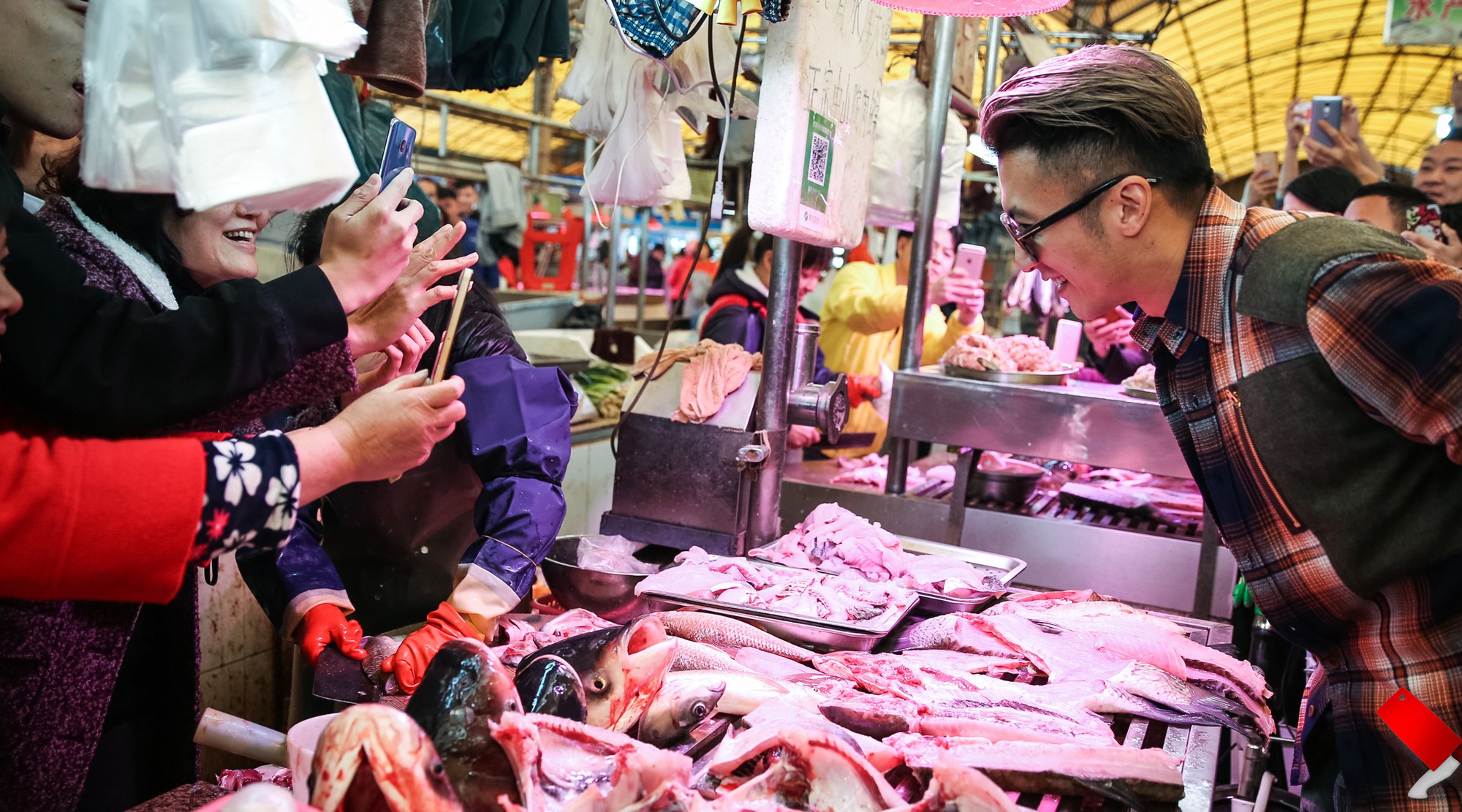 Tạ Đình Phong đi thi đầu bếp: Đã điển trai không góc chết, lại còn thắng 2 tập liên tiếp! - Ảnh 3. Tạ Đình Phong đi thi đầu bếp: Đã điển trai không góc chết, lại còn thắng 2 tập liên tiếp! - Ảnh 3.