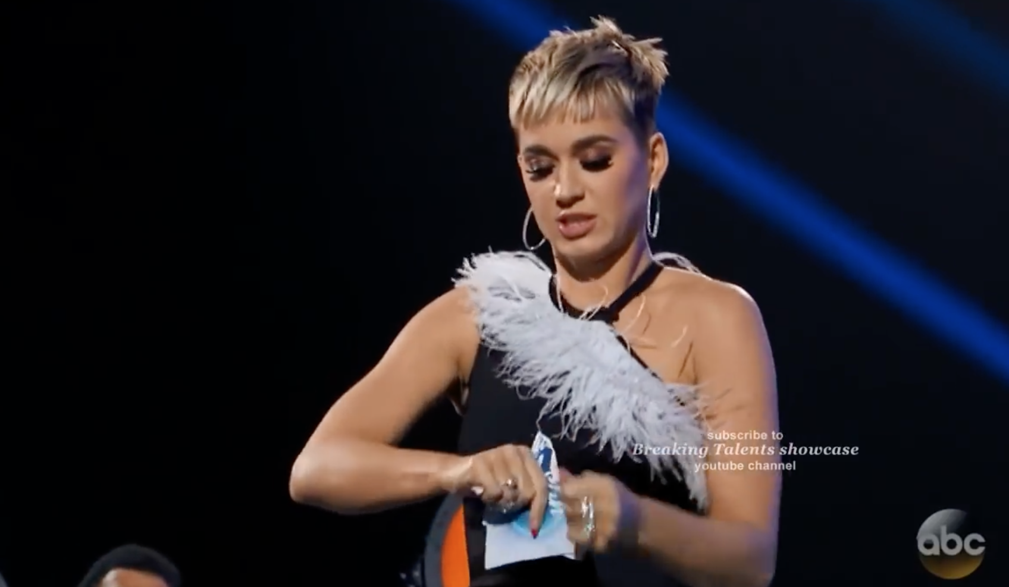 American Idol: Katy Perry bất bình, xé giấy kết quả khi biết hot boy trong mơ bị loại - Ảnh 5.