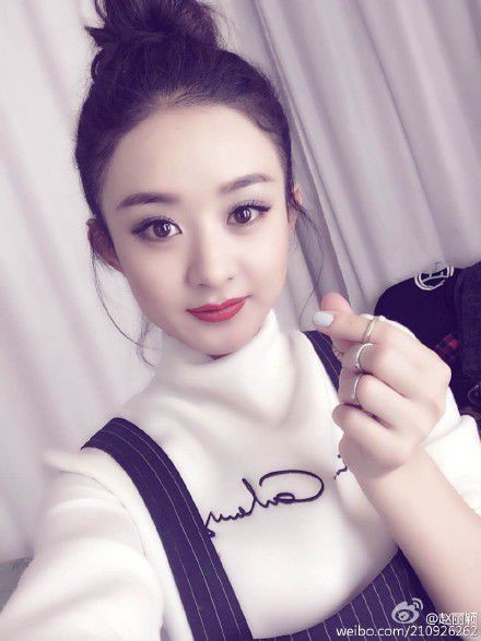 Top 10 bức ảnh selfie đỉnh cao của mỹ nhân Cbiz: Angela Baby - Dương Mịch - Nhiệt Ba không ai chịu kém ai - Ảnh 10.