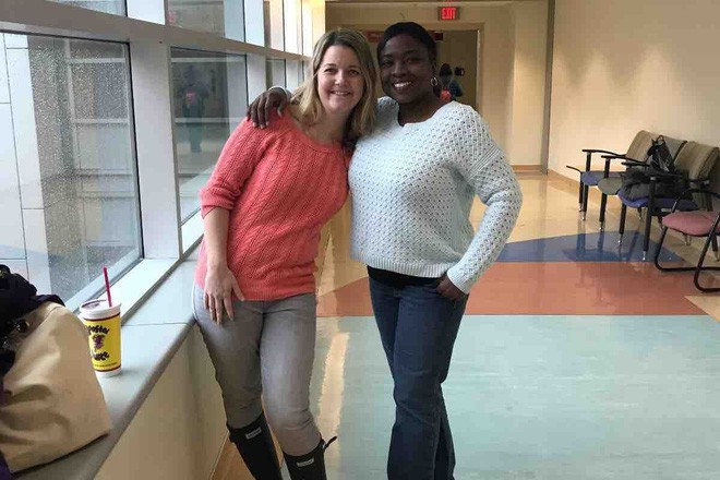 Mắc bệnh nguy hiểm đến mức kh&ocirc;ng c&ograve;n tia hy vọng n&agrave;o, người phụ nữ được cứu sống nhờ sức mạnh của mạng x&atilde; hội - Ảnh 1.