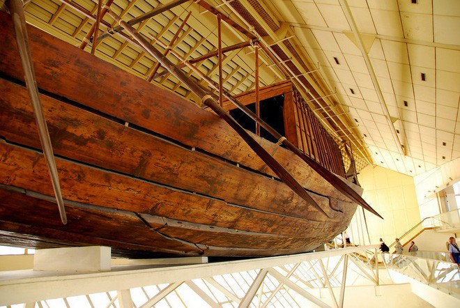 Con tàu 4000 năm tuổi chạy bằng năng lượng Mặt trời được chôn sâu dưới chân kim tự tháp Giza - Ảnh 3.