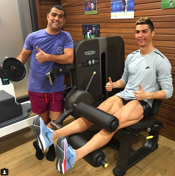 Ronaldo luyện tuyệt kỹ xe đạp chổng ngược 1 ng&agrave;y trước khi ph&aacute; lưới Juventus - Ảnh 3.