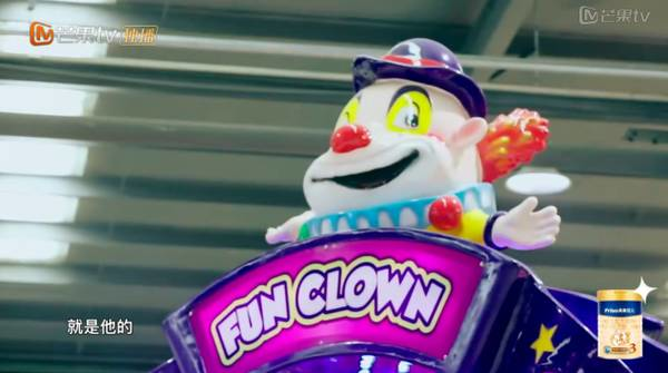 Cuộc sống giàu sang, đầy đủ bậc nhất của quý tử nhà Huỳnh Thánh Y và hệ lụy không ngờ - Ảnh 3. Cuộc sống giàu sang, đầy đủ bậc nhất của quý tử nhà Huỳnh Thánh Y và hệ lụy không ngờ - Ảnh 3.