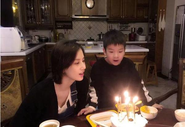 Cuộc sống giàu sang, đầy đủ bậc nhất của quý tử nhà Huỳnh Thánh Y và hệ lụy không ngờ - Ảnh 11. Cuộc sống giàu sang, đầy đủ bậc nhất của quý tử nhà Huỳnh Thánh Y và hệ lụy không ngờ - Ảnh 11.