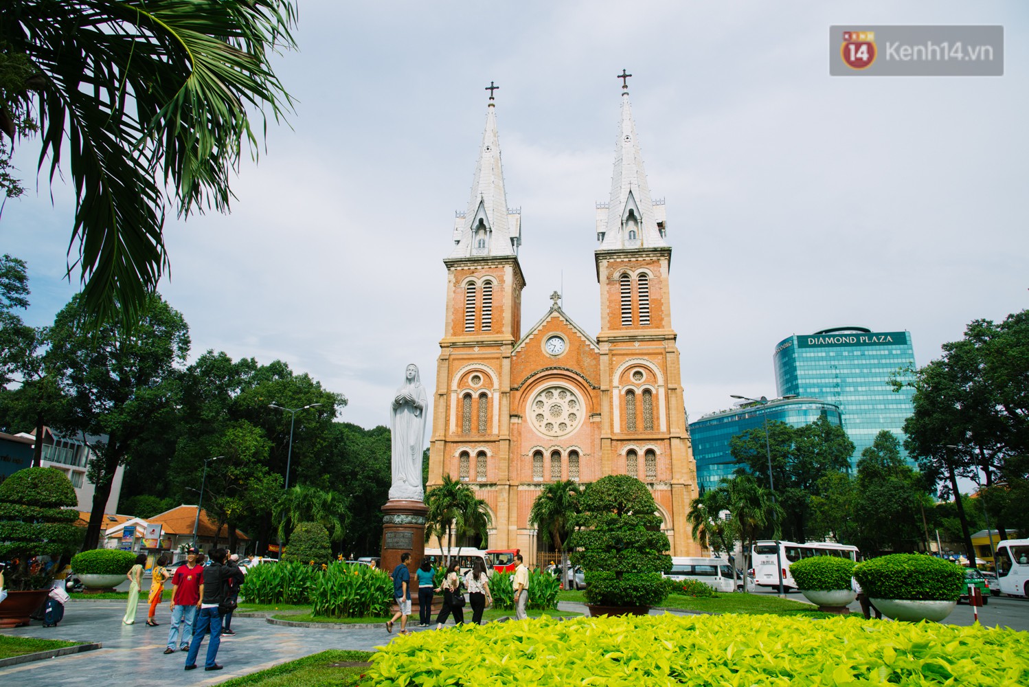 Vì sao Sài Gòn có rất nhiều chợ mang tên cây cỏ kỳ lạ? - Ảnh 1.