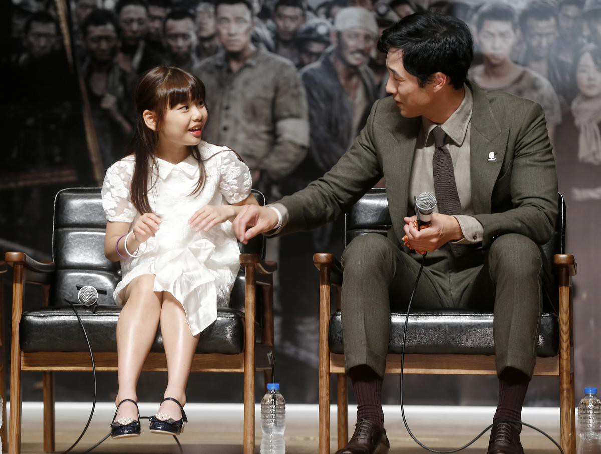 Chăm mỹ nhân, trẻ con như bản năng, đây là cách So Ji Sub trở thành người chồng trong mộng của bao thiếu nữ - Ảnh 17.