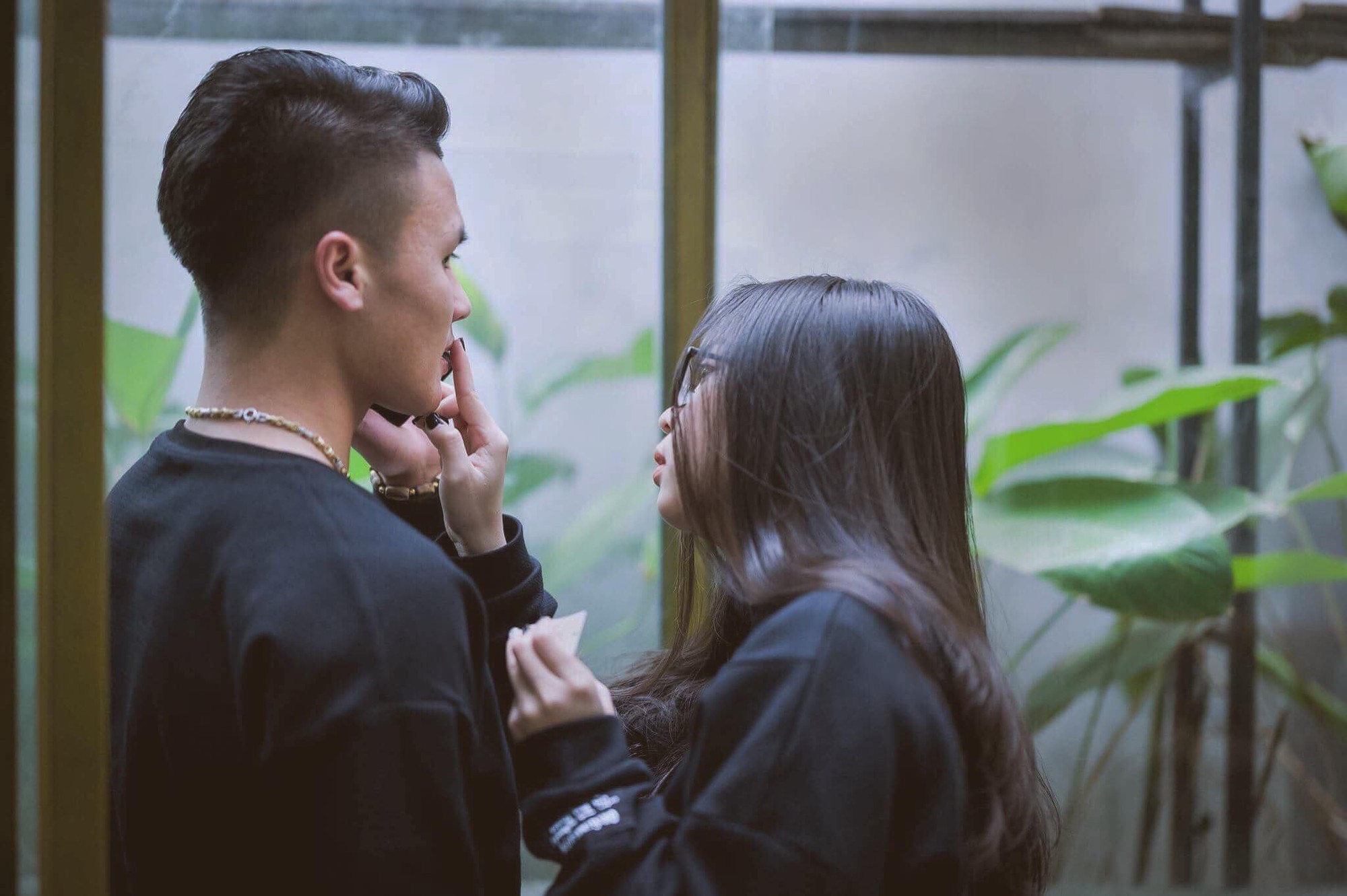 Bạn gái khoe ảnh trang điểm khác ngày thường, Quang Hải U23 vào nói ngay một câu bất ngờ! - Ảnh 4.