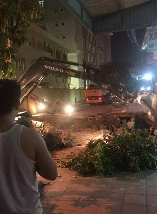 Quảng Ninh: Một người bị rơi xuống hố tử thần cùng 2 xe máy - Ảnh 8.