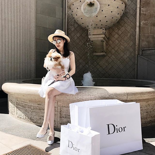 Phong c&aacute;ch khoe h&agrave;ng hiệu của Hội con nh&agrave; gi&agrave;u Việt tựu trung đều theo 4 gạch đầu d&ograve;ng n&agrave;y - Ảnh 9.