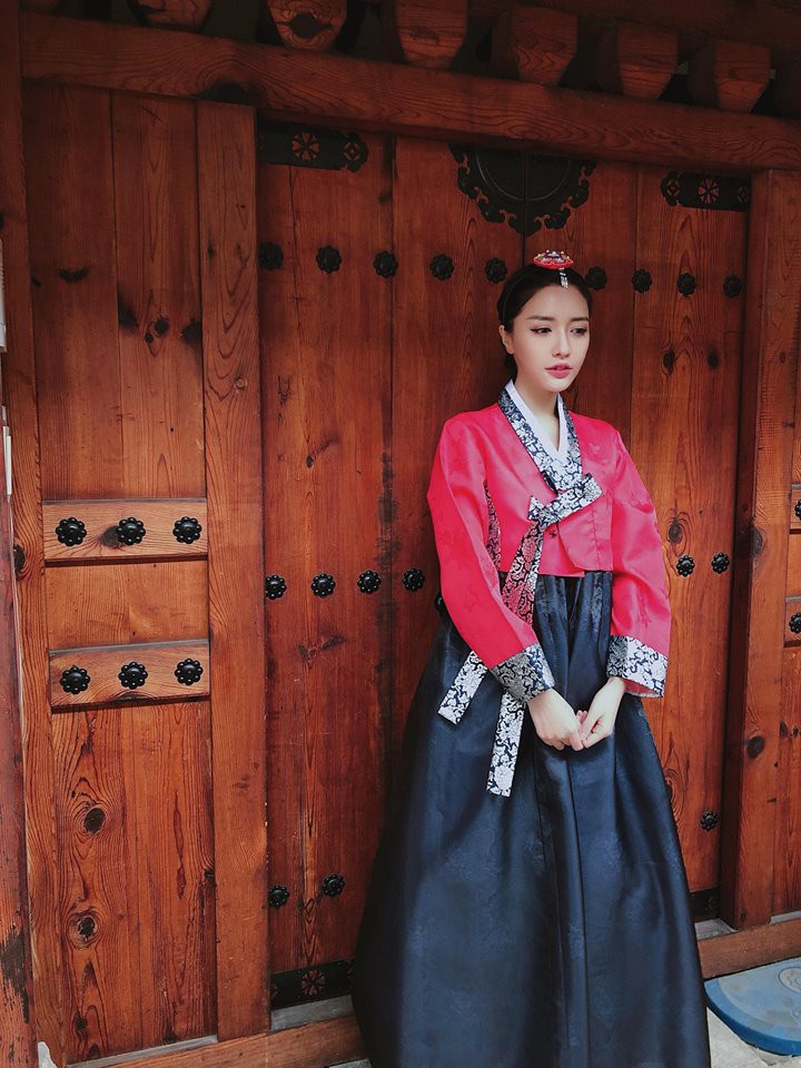 Đăng ảnh mặc Hanbok cực xinh nhưng caption lầy đúng chất Bích Phương mới làm dân mạng dậy sóng! - Ảnh 3.