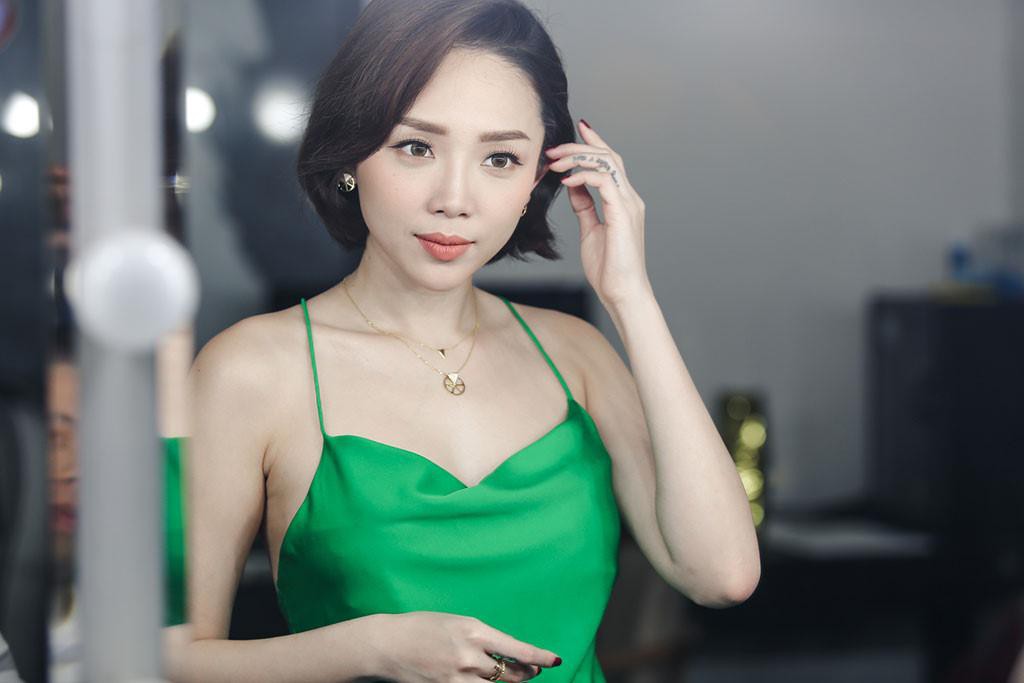 Những ca sĩ Vpop tiết lộ từng phải bỏ dở việc học vì quá đam mê ca hát - Ảnh 2. Những ca sĩ Vpop tiết lộ từng phải bỏ dở việc học vì quá đam mê ca hát - Ảnh 2.