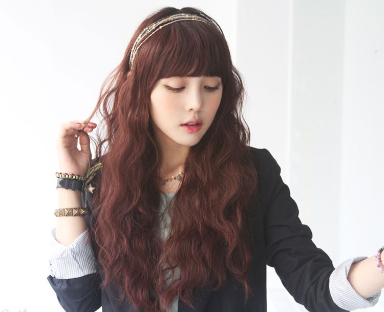 Chải đầu sai c&aacute;ch c&oacute; thể khiến t&oacute;c rụng nhiều hơn - Ảnh 4.