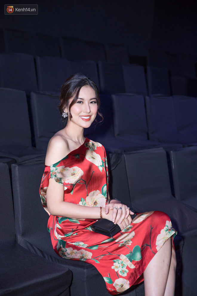 T&oacute;c Ti&ecirc;n để lộ nguy&ecirc;n v&ograve;ng 1, trở th&agrave;nh t&acirc;m điểm tr&ecirc;n thảm đỏ show thời trang - Ảnh 12.