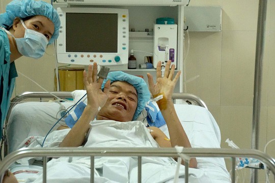 Gi&agrave;nh lại sự sống cho nhiều người: Hậu trường gh&eacute;p tạng xuy&ecirc;n Việt - Ảnh 1.