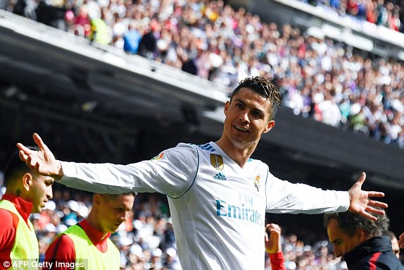 Ronaldo ghi bàn đẹp mắt, Real vẫn không thắng derby Madrid - Ảnh 3.