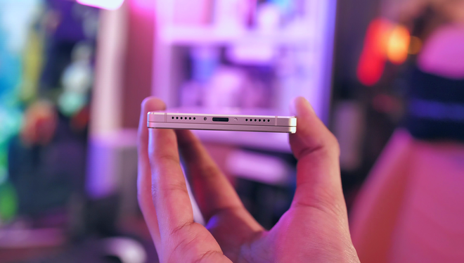 Đây là smartphone toàn màn hình chất nhất từ trước đến nay: Trượt để sử dụng loa thoại và camera selfie, có cả cảm biến vân tay dưới màn hình - Ảnh 16.