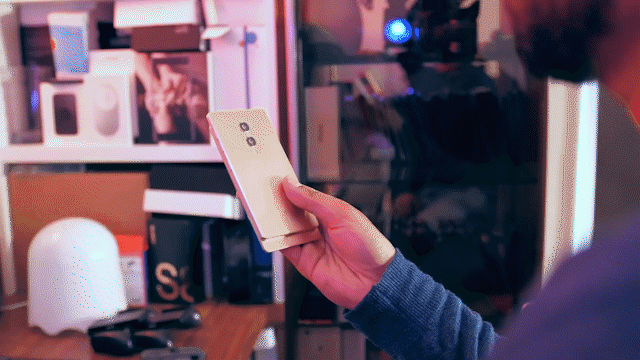 Đây là smartphone toàn màn hình chất nhất từ trước đến nay: Trượt để sử dụng loa thoại và camera selfie, có cả cảm biến vân tay dưới màn hình - Ảnh 8.