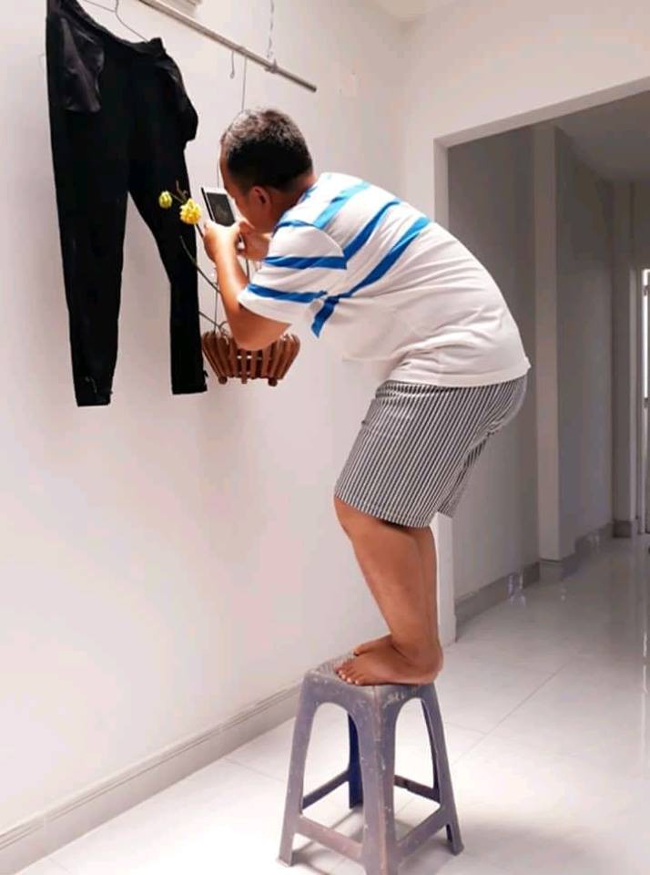Góc vượt khó: Khi bạn muốn chụp bức nhành hoa trong đêm thật là deep nhưng lại không chờ được đến tối - Ảnh 2. Góc vượt khó: Khi bạn muốn chụp bức nhành hoa trong đêm thật là deep nhưng lại không chờ được đến tối - Ảnh 2.