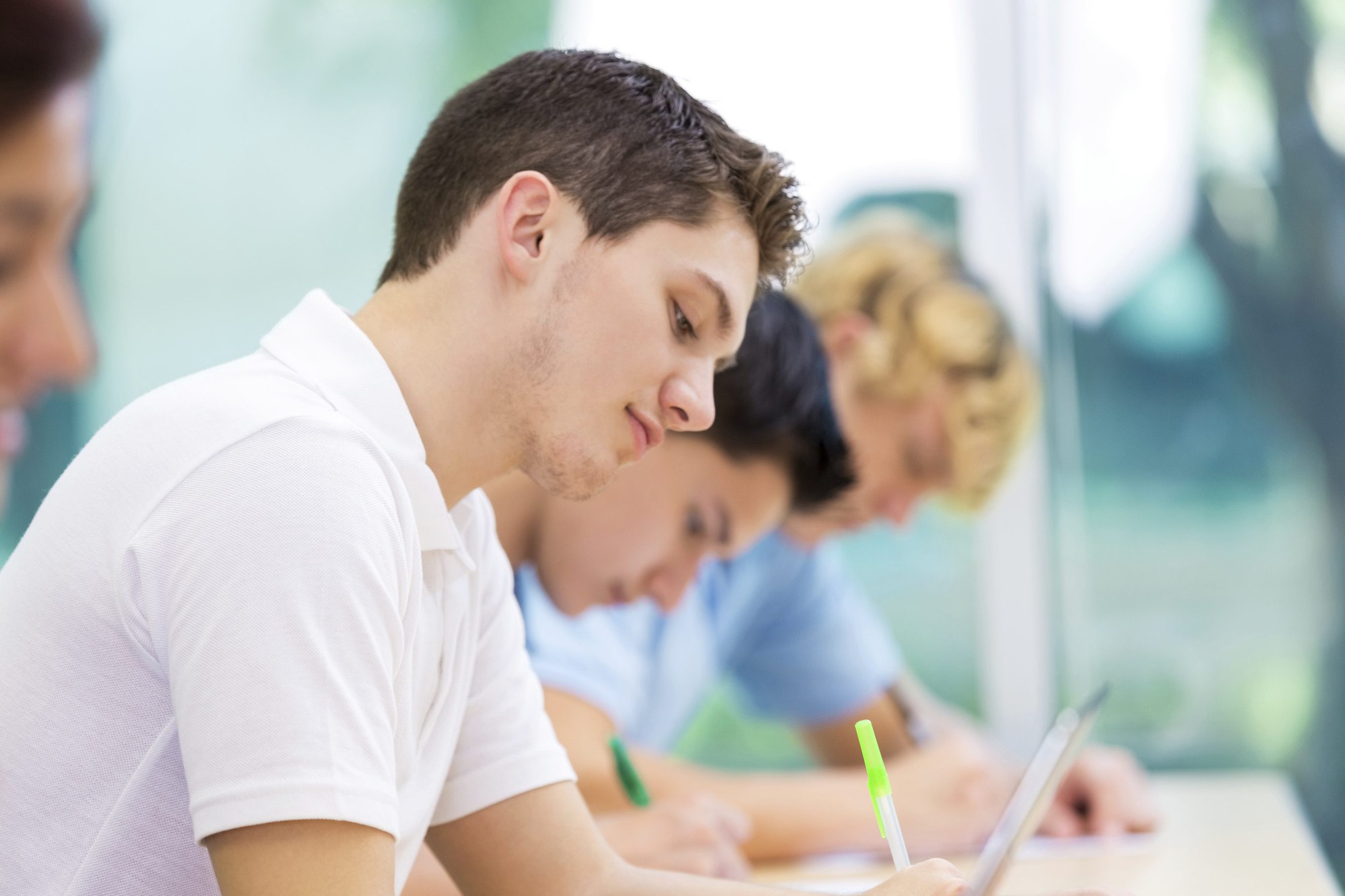 boy-studying-1523235432749952526118.jpg