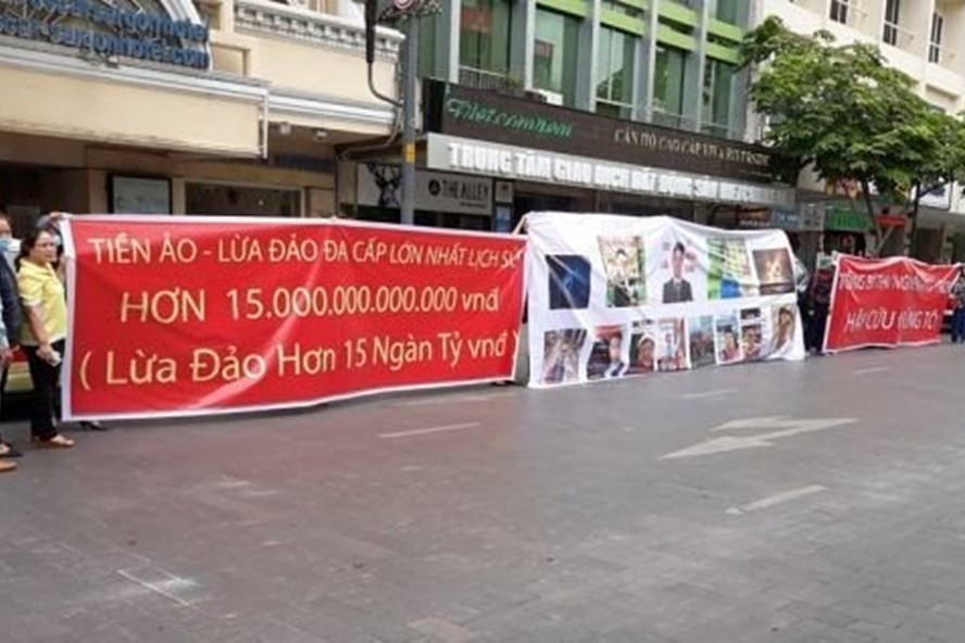 TPHCM: Vỡ đường dây đầu tư tiền ảo đa cấp lên tới 15.000 tỉ đồng? - Ảnh 1.