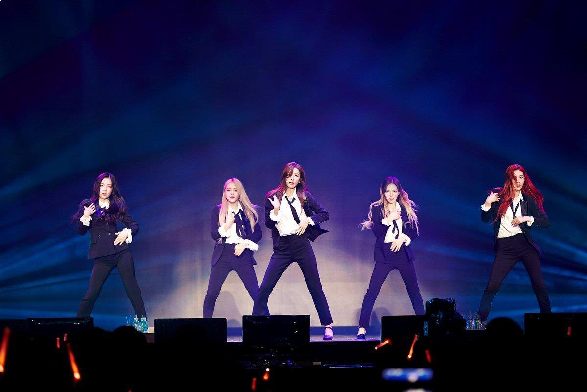 Khi girlgroup Kpop diện suit: Những soái tỷ đốn tim người hâm mộ - Ảnh 20.
