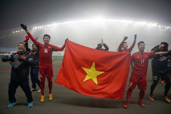 Sân Trung Quốc lạnh 3 - 5 độ C, các cầu thủ U23 Việt Nam đang phải chịu những ảnh hưởng gì? - Ảnh 4.