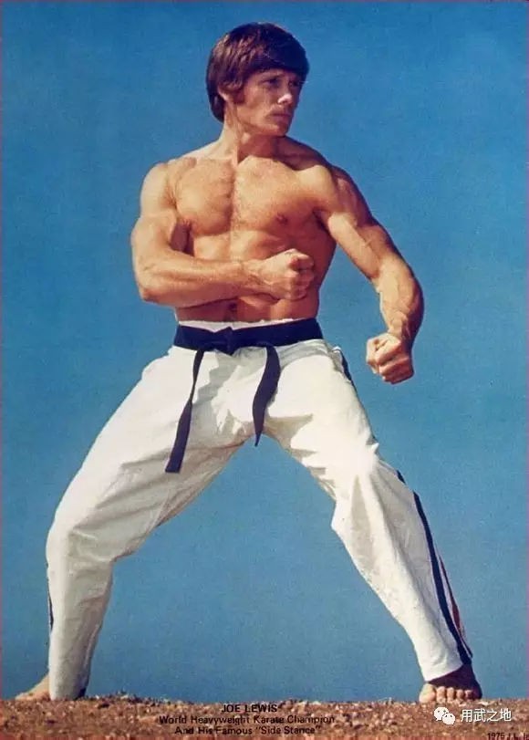 Cuộc đời vị đệ tử thành công nhất của Lý Tiểu Long, đồng thời là cha đẻ của bộ môn Kickboxing - Ảnh 2.