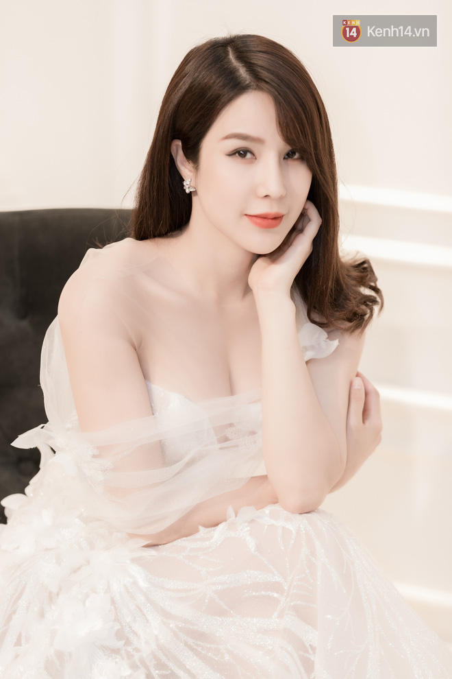 Ảnh độc quyền: Diệp Lâm Anh đẹp mong manh đi thử váy cưới trước ngày trọng đại - Ảnh 6.