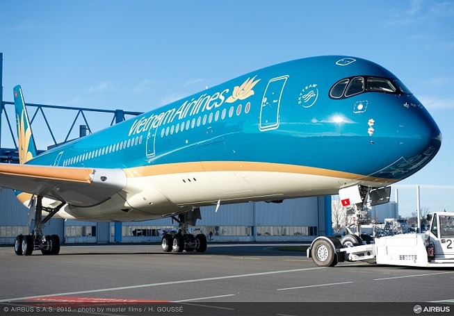 Vietnam Airlines gửi lời xin lỗi hành khách trên chuyến bay VN7344 sau sự cố hạ cánh nhầm đường băng ở Cam Ranh - Ảnh 1.