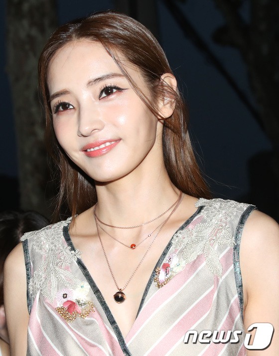 Ван янг. Han Chae young. Хан чхэён (Han Chae young). Han Chae young 1994. Хан Чхэ ён Han Chae young fakenude.