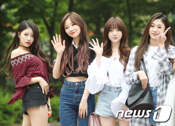 Mãn nhãn màn đọ sắc của dàn idol Hàn: Mỹ nhân Black Pink hụt nổi bật, nhưng bị Umji và mỹ nhân sexy chiếm hết sóng - Ảnh 27.