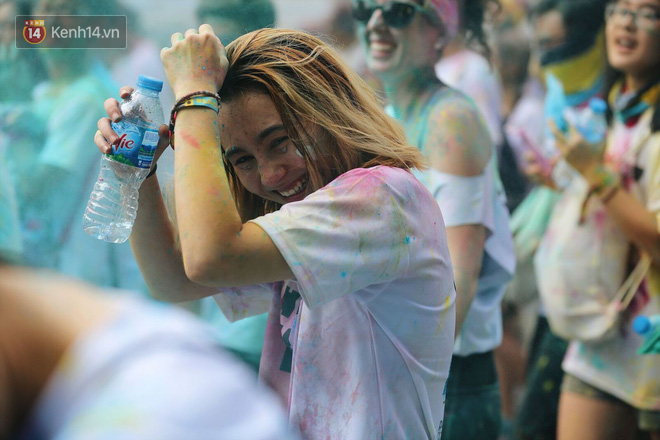 Color Me Run 2018: Nơi hội tụ những cô nàng vừa xinh đẹp vừa cool ngầu - Ảnh 5.