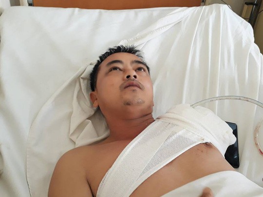 Vụ tai nạn thảm khốc tr&ecirc;n đ&egrave;o Kh&aacute;nh L&ecirc;: T&agrave;i xế đ&aacute;nh l&aacute;i tr&aacute;nh xe rơi xuống vực - Ảnh 2.