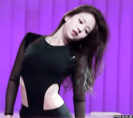 Được biết đến với hình ảnh ngọc nữ nhưng các idol này cũng có những lần sexy đến nghẹt thở - Ảnh 40. Được biết đến với hình ảnh ngọc nữ nhưng các idol này cũng có những lần sexy đến nghẹt thở - Ảnh 40.