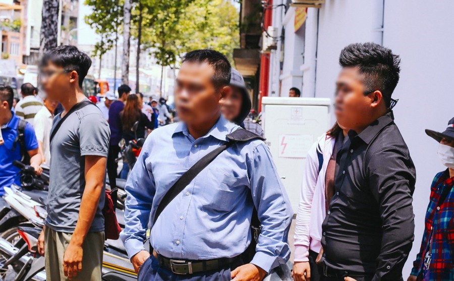 Xót xa cảnh người mẹ hiệp sĩ khóc nghẹn, nhìn theo linh cữu con trai: Con bảo sắp cưới vợ, mà sao giờ con đi rồi... con ơi! - Ảnh 5.