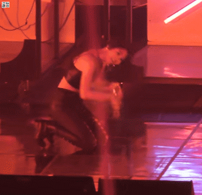 Được biết đến với hình ảnh ngọc nữ nhưng các idol này cũng có những lần sexy đến nghẹt thở - Ảnh 51. Được biết đến với hình ảnh ngọc nữ nhưng các idol này cũng có những lần sexy đến nghẹt thở - Ảnh 51.