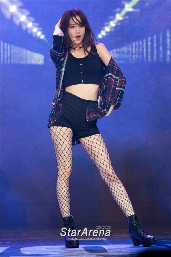 Được biết đến với hình ảnh ngọc nữ nhưng các idol này cũng có những lần sexy đến nghẹt thở - Ảnh 16. Được biết đến với hình ảnh ngọc nữ nhưng các idol này cũng có những lần sexy đến nghẹt thở - Ảnh 16.