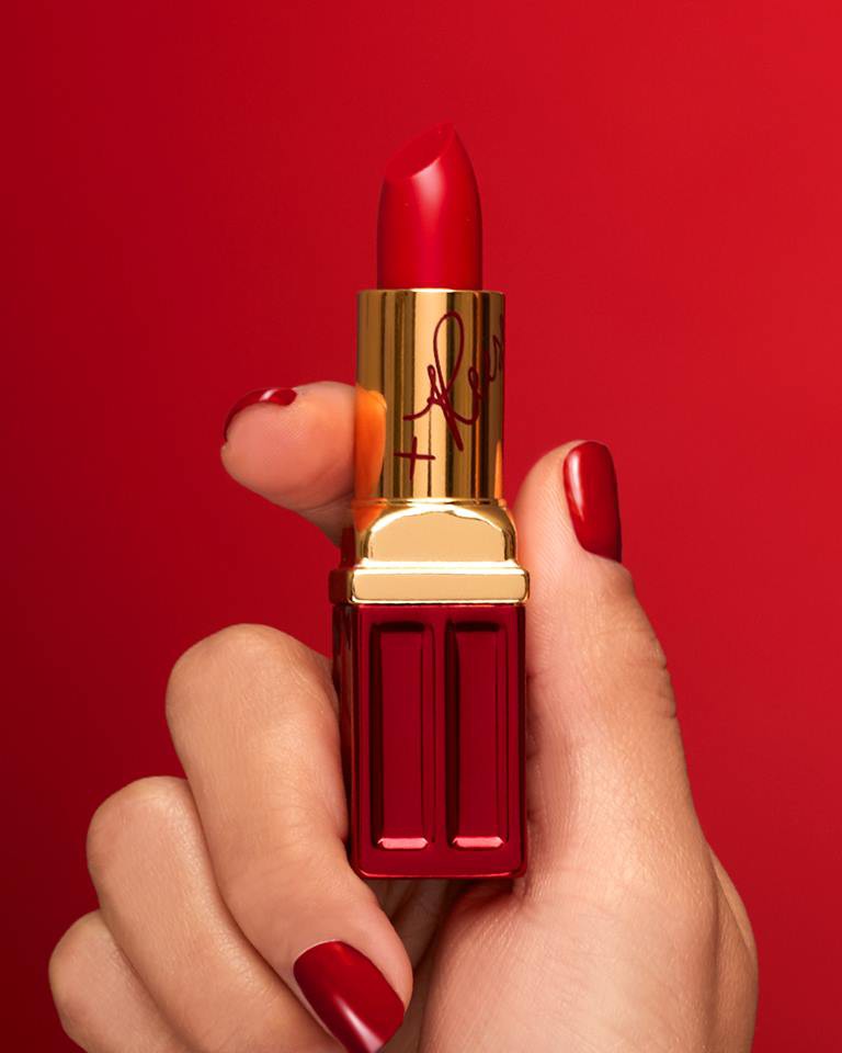 Không nổi như Ruby Woo nhưng 8 cây son đỏ này vẫn được xếp vào hàng cực phẩm mà giới biên tập viên làm đẹp không thể sống thiếu - Ảnh 7.